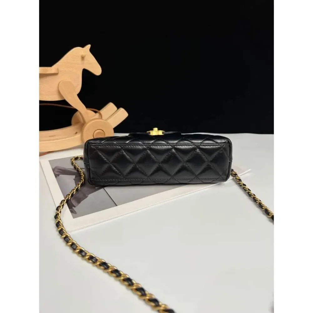 Chanel Women Pre-Loved Bag Very Good Condition